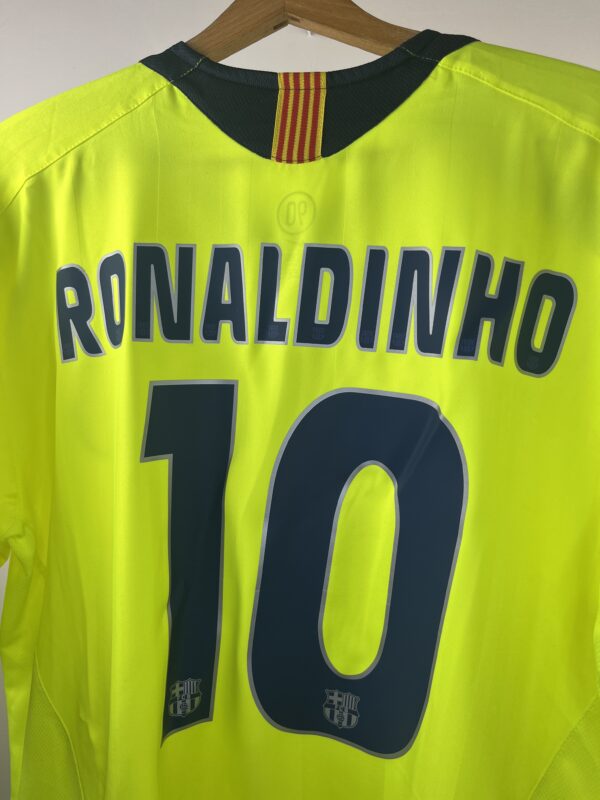 2005/06 - FC Barcelone - Ronaldinho 10 (M) – Image 3