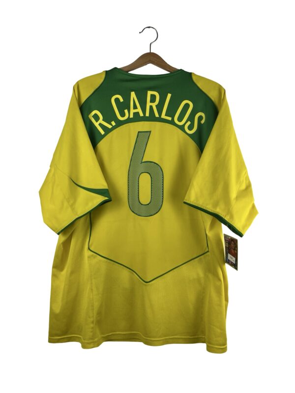 Brazil 2004 home Roberto Carlos