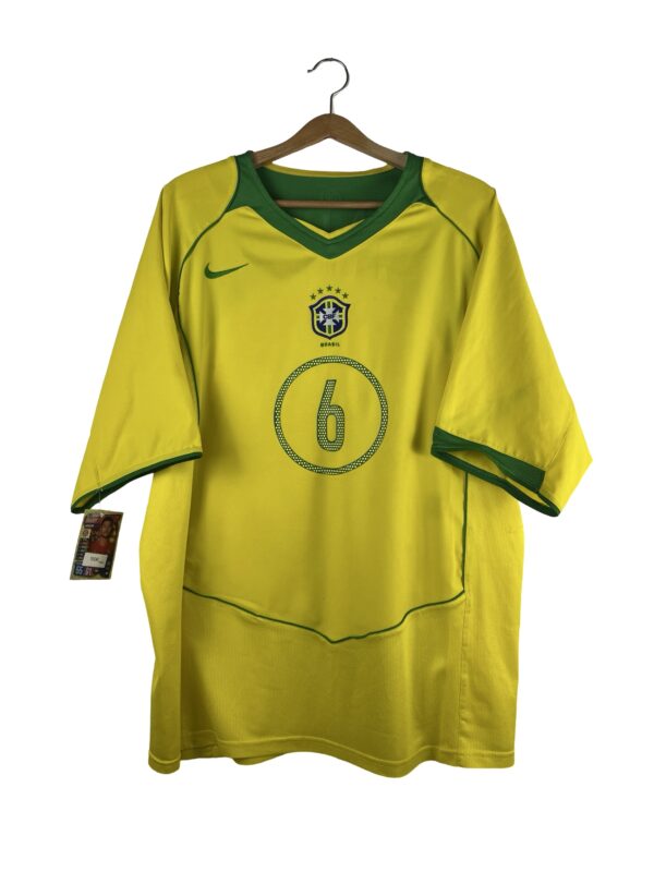 Brazil 2004 home Roberto Carlos